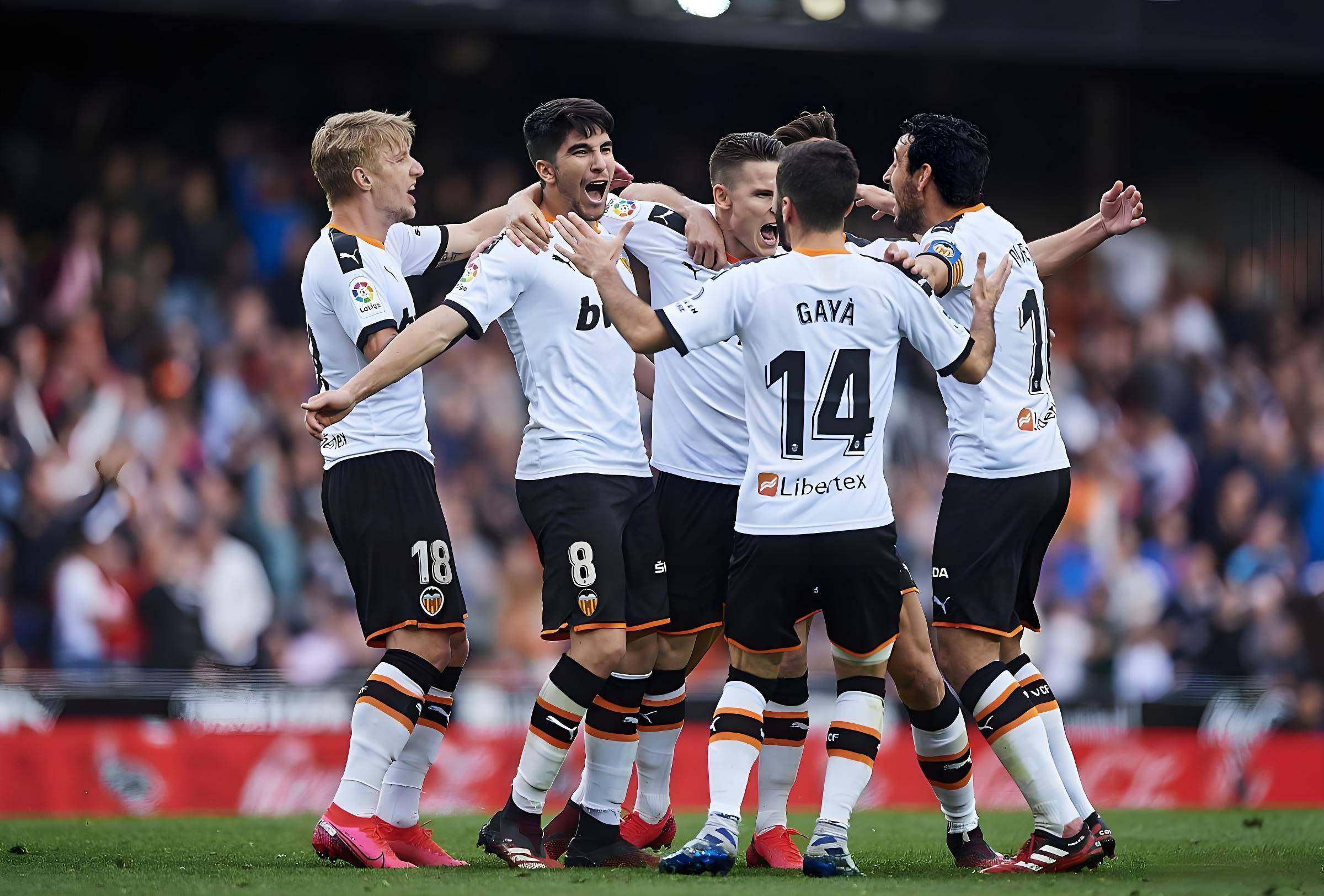 今夜拉齐奥备战德甲，更衣室发声细节曝光，震撼外界，控场能力受关注